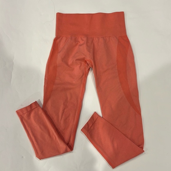 NVGTN high waisted pink leggings size small - Picture 3 of 8